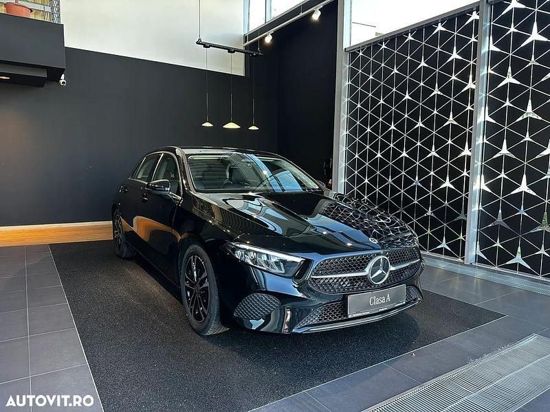 Nouă Mercedes A180 136 CP (100 kW) 2025 Culoarenegru Berlinǎ