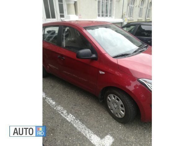 Rosu Utilizat 2015 Hyundai i20 Berlinǎ | 6.500 EUR - Imagine 1/3