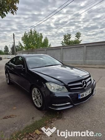 Negru Utilizat 2012 Mercedes C180 AMG Coupe | 11.500 EUR (Preț OK) - Imagine 1/4