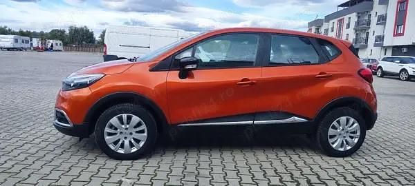 Culoareportocaliu Utilizat 2016 Renault Captur Intens SUV | 9.800 EUR (Preț OK) - Imagine 1/4