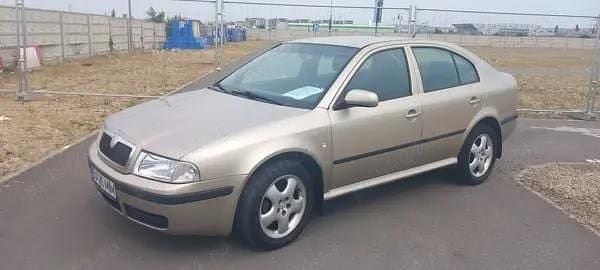 Culoarebej Utilizat 2007 Skoda Octavia Tour Hatchback | 2.750 EUR (Preț OK) - Imagine 1/4