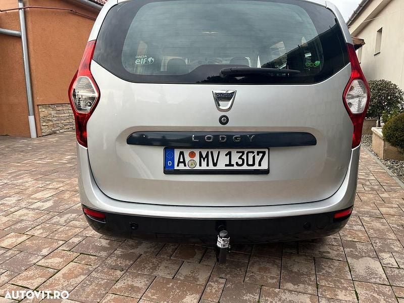Second-hand Dacia Lodgy Prestige 107 CP (78 kW) 2013 Culoareargint Monovolum