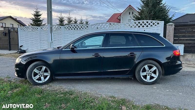 Culoarenegru Utilizat 2014 Audi A4 Break | 9.500 EUR (Preț bun) - Imagine 1/4