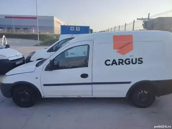 Utilizat 2006 Opel Combo Monovolum | 1.750 EUR - Imagine 1/4