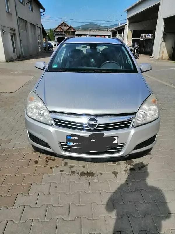 Gri Utilizat 2009 Opel Astra Break | 1.850 EUR (Preț OK) - Imagine 1/4
