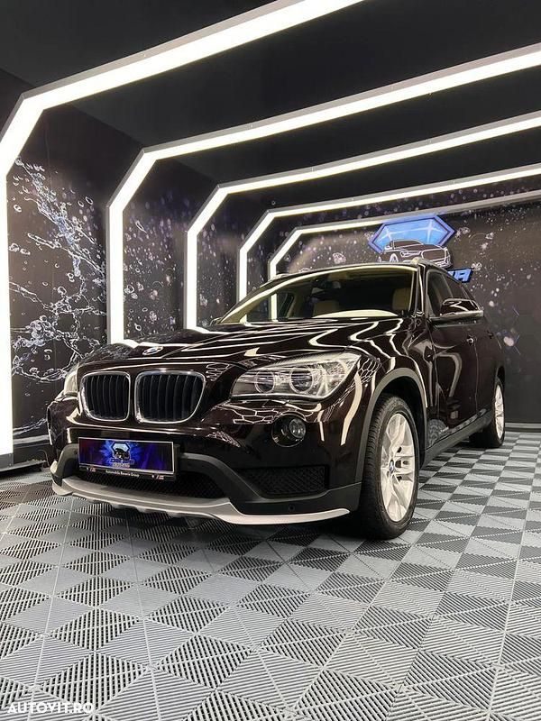Culoaremaro Utilizat 2014 BMW X1 SUV | 12.000 EUR (Preț bun) - Imagine 1/4