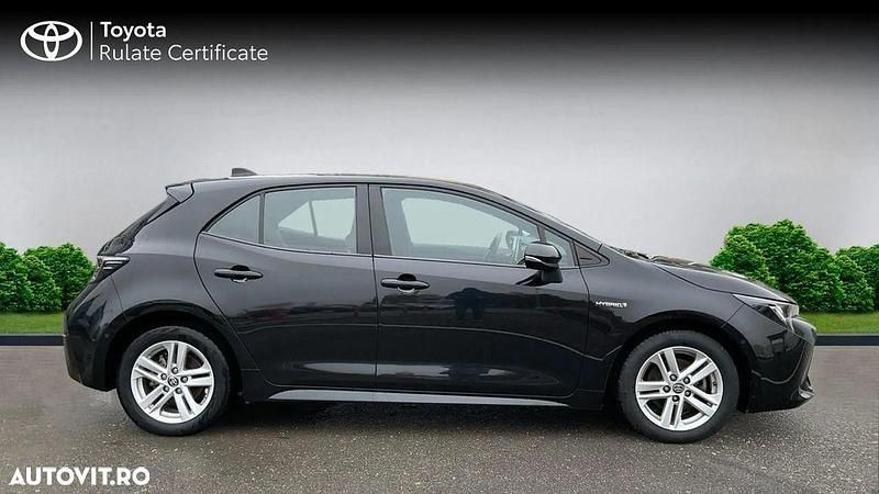 Second-hand Toyota Corolla 122 CP (89 kW) 2020 Culoarenegru Hatchback