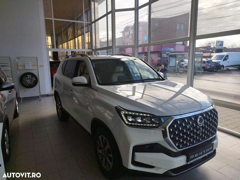 Nouă Ssangyong (KGM) Rexton 202 CP (148 kW) 2025 Culoarealb SUV