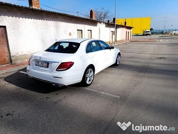 Second-hand Mercedes E300 2020 Berlinǎ