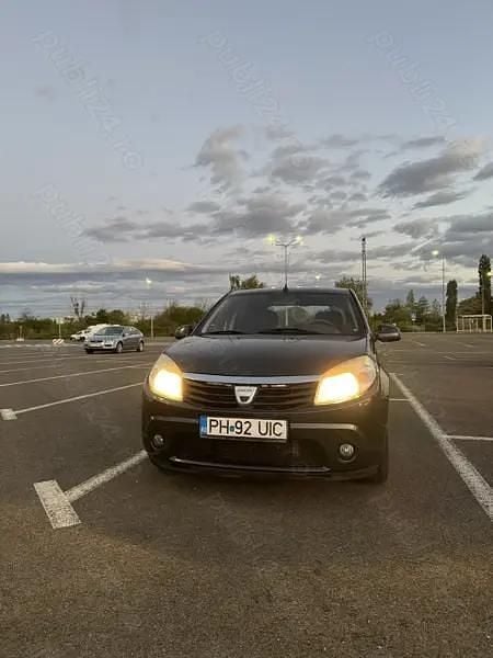 Utilizat 2008 Dacia Sandero Hatchback | 1.790 EUR (Preț bun) - Imagine 1/4
