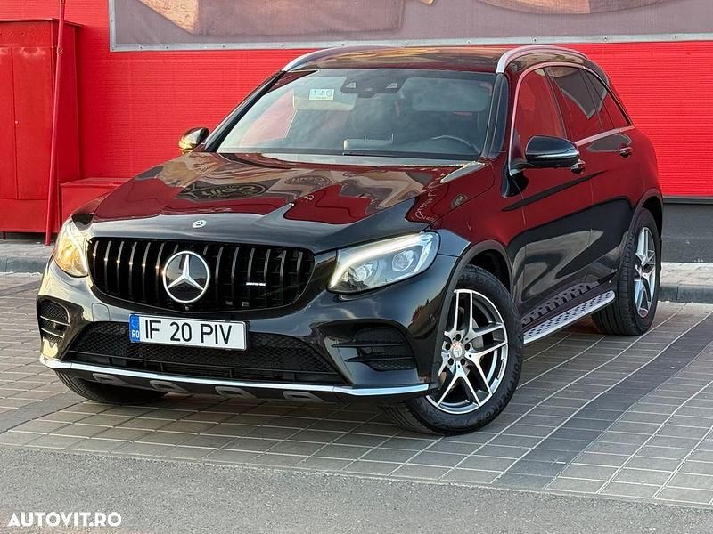 Culoarenegru Utilizat 2017 Mercedes GLC250 SUV | 23.990 EUR (Preț OK) - Imagine 1/4