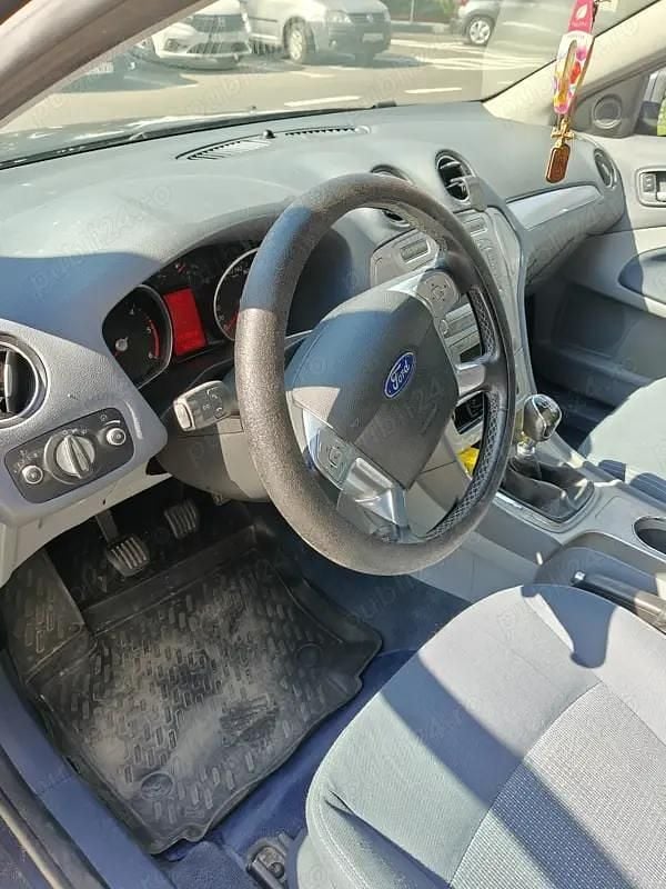 Second-hand Ford Mondeo 163 CP (119 kW) 2010 Berlinǎ