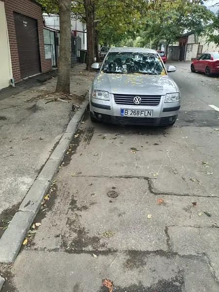 Second-hand VW Passat 74 CP (54 kW) 2004 Argintiu Berlinǎ