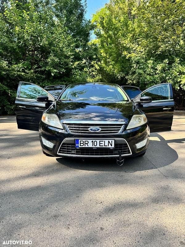 Culoarenegru Utilizat 2007 Ford Mondeo Ghia Berlinǎ | 2.500 EUR (Puțin scump) - Imagine 1/4