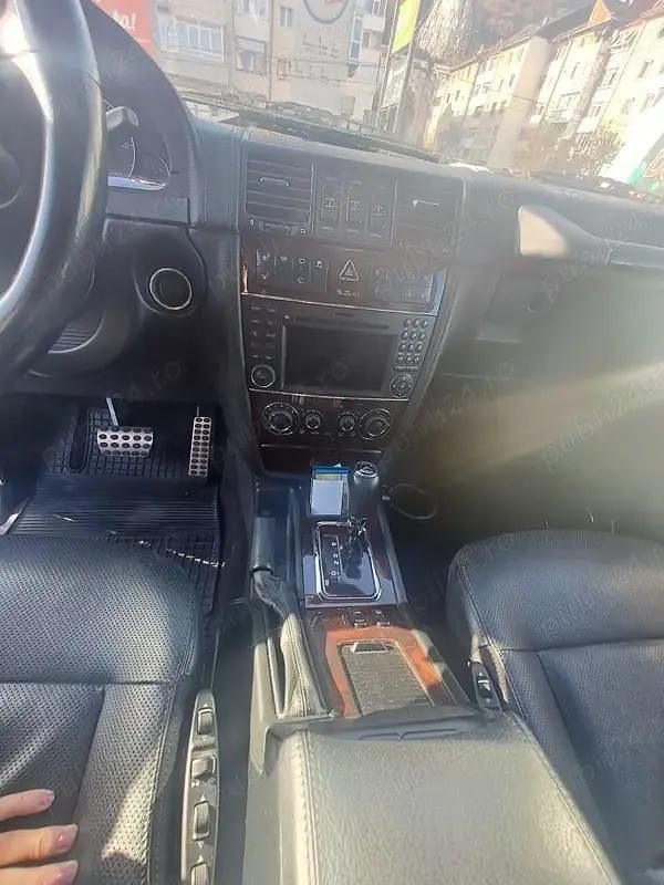 Second-hand Mercedes G350 211 CP (155 kW) 2011 Negru SUV