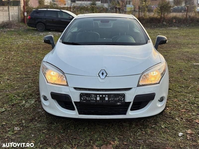 Second-hand Renault Mégane III Dynamique 110 CP (80 kW) 2010 Culoarealb Cabrio
