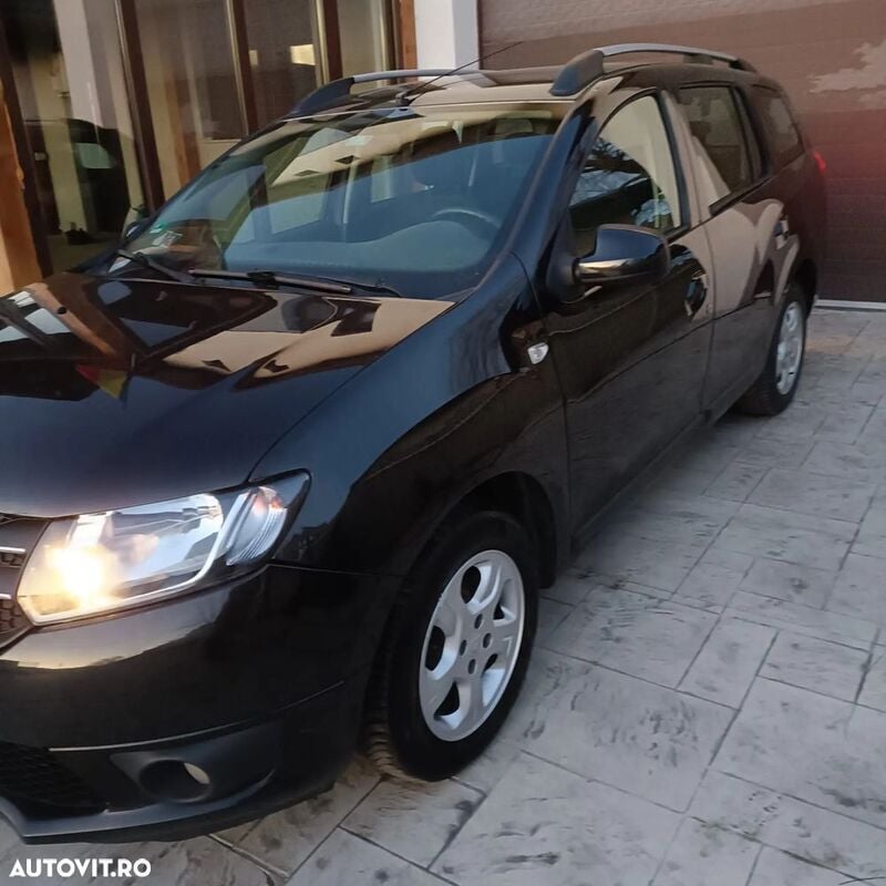 Negru Utilizat 2015 Dacia Logan Prestige Berlinǎ | 4.100 EUR (Preț bun) - Imagine 1/4