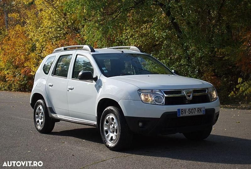 Second-hand Dacia Duster 86 CP (63 kW) 2011 Culoarealb SUV