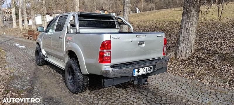Second-hand Toyota HiLux Style 171 CP (125 kW) 2012 Culoaregri Pickup