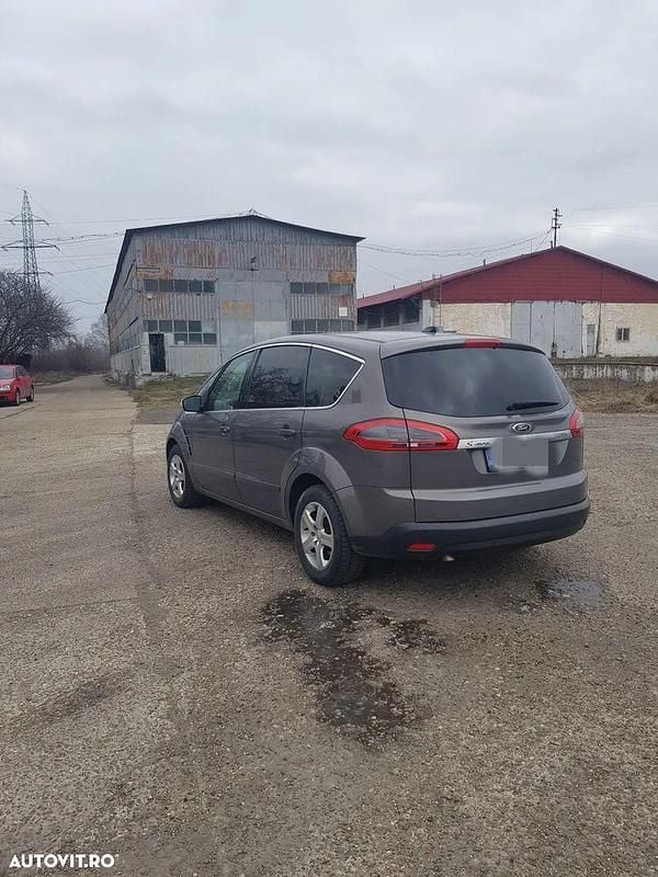 Second-hand Ford S-MAX Titanium X 163 CP (119 kW) 2011 Culoaremaro Monovolum