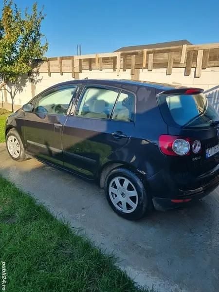 Utilizat 2006 VW Golf Plus Cross Monovolum | 1.850 EUR (Preț OK) - Imagine 1/4