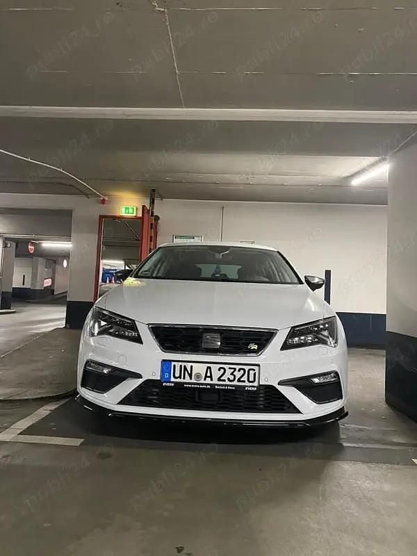 Utilizat 2017 Seat Leon FR Berlinǎ | 17.500 EUR - Imagine 1/4