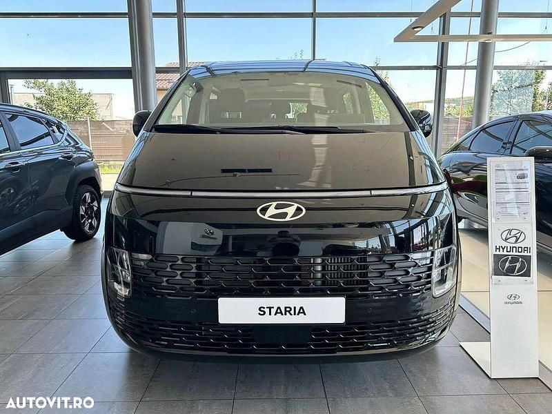 Culoarenegru Nouă 2025 Hyundai Staria Premium Van | 44.806 EUR - Imagine 1/4