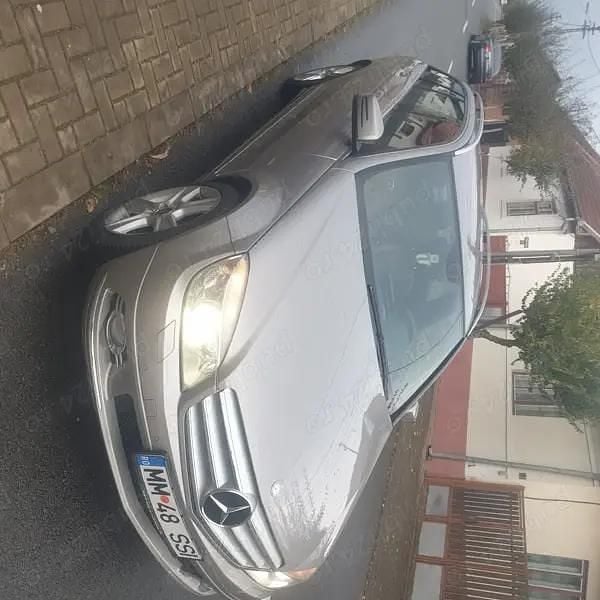 Gri Utilizat 2009 Mercedes C220 Avantgarde Break | 4.499 EUR (Preț OK) - Imagine 1/4