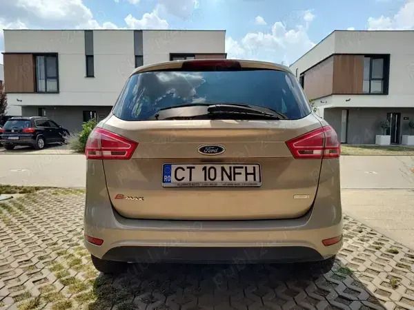 Utilizat 2014 Ford B-MAX Titanium Monovolum | 24.000 EUR - Imagine 1/4