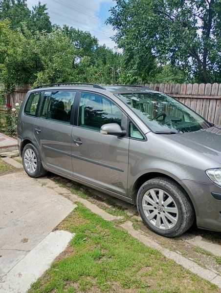 Second-hand VW Touran 105 CP (77 kW) 2007 Gri Monovolum