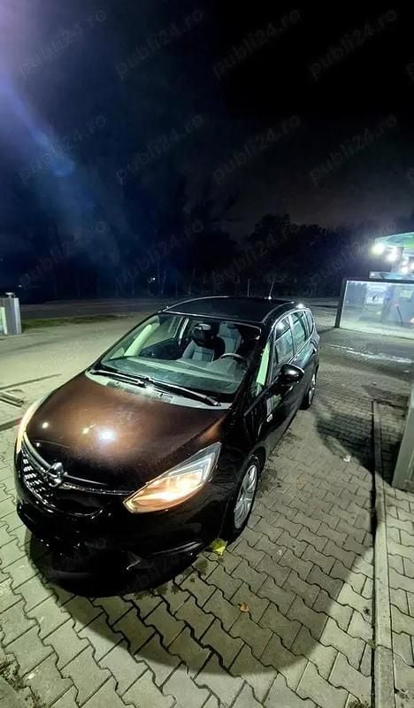 Second-hand Opel Zafira Tourer 120 CP (88 kW) 2017 Maro Monovolum