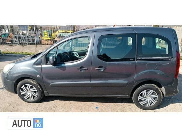 Utilizat 2013 Citroën Berlingo Monovolum | 3.750 EUR (Preț bun) - Imagine 1/4
