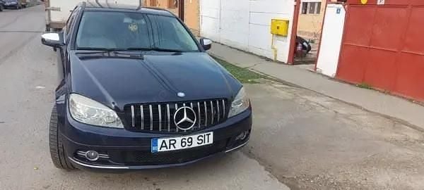 Utilizat 2007 Mercedes 220 Berlinǎ | 4.999 EUR - Imagine 1/4