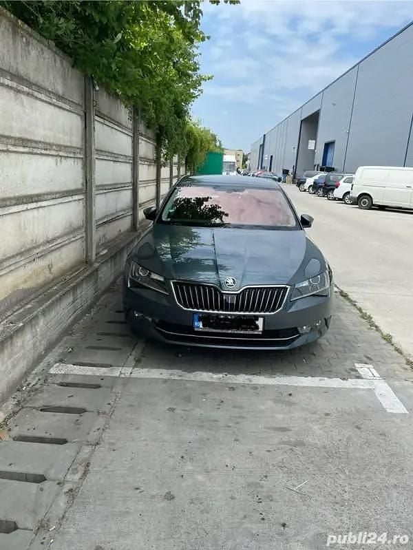Utilizat 2017 Skoda Superb Style Berlinǎ | 14.050 EUR (Preț OK) - Imagine 1/4