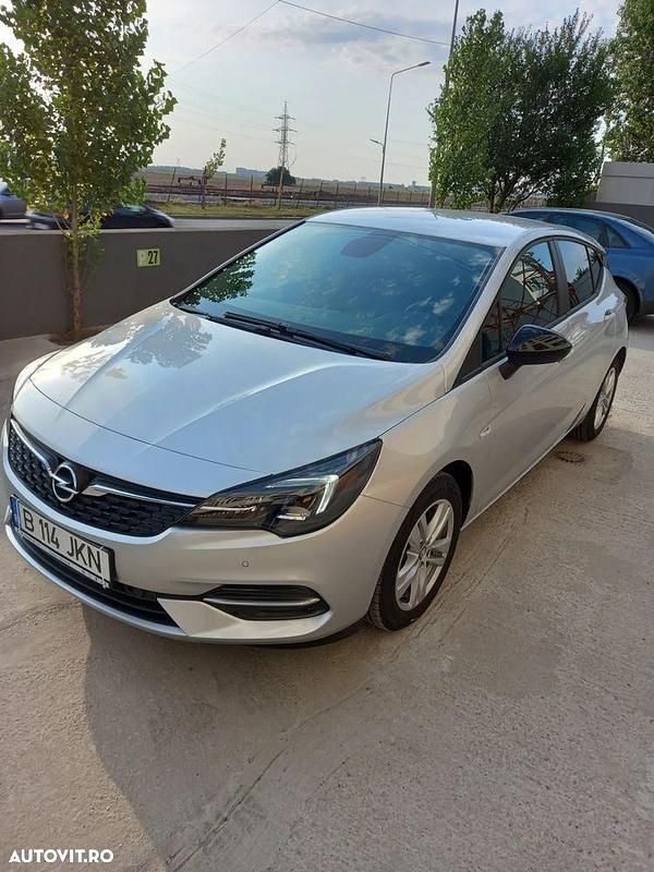 Culoaregri Utilizat 2021 Opel Astra Edition Hatchback | 13.900 EUR (Scump) - Imagine 1/4