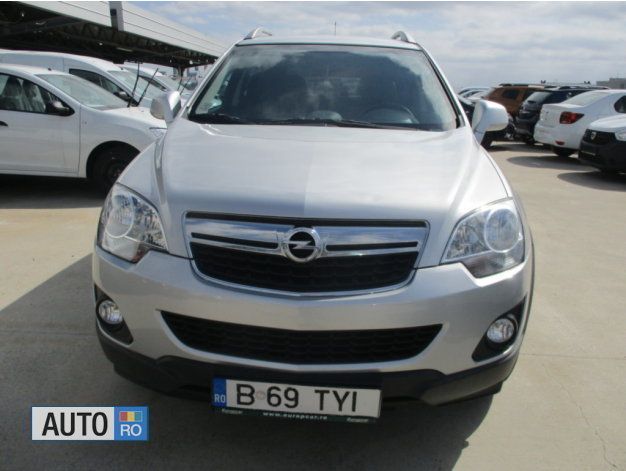 Argintiu Utilizat 2015 Opel Antara SUV | 10.950 EUR (Scump) - Imagine 1/4