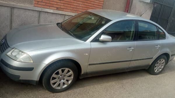 Utilizat 2002 VW Passat Berlinǎ | 1.500 EUR (Preț OK) - Imagine 1/4