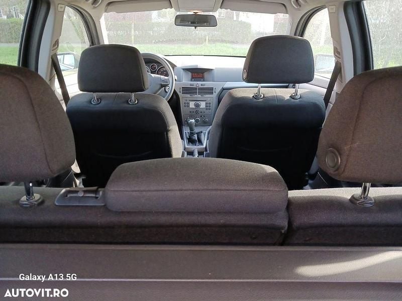 Second-hand Opel Astra Elegance 120 CP (88 kW) 2007 Culoarenegru Break