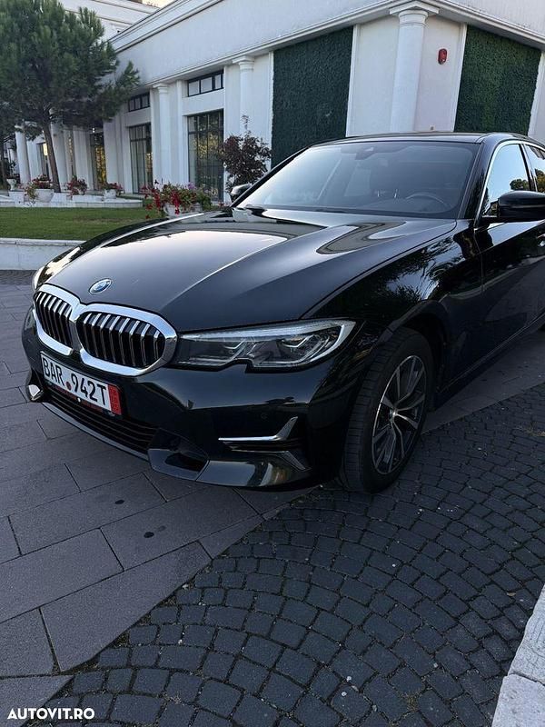 Culoarenegru Utilizat 2022 BMW 318 Luxury Line Berlinǎ | 19.999 EUR (Super Preț) - Imagine 1/4