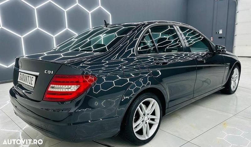 Second-hand Mercedes C220 Avantgarde Edition 170 CP (125 kW) 2011 Culoarenegru Berlinǎ
