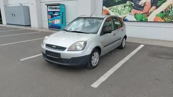 Utilizat 2006 Ford Fiesta Hatchback | 1.350 EUR (Preț bun) - Imagine 1/4