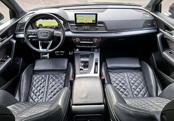 Second-hand Audi Q5 Comfort 190 CP (139 kW) 2018 Albastru SUV