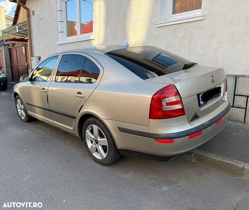 Galbeuriu Utilizat 2006 Skoda Octavia Ambiente Berlinǎ | 2.500 EUR (Preț bun) - Imagine 1/4