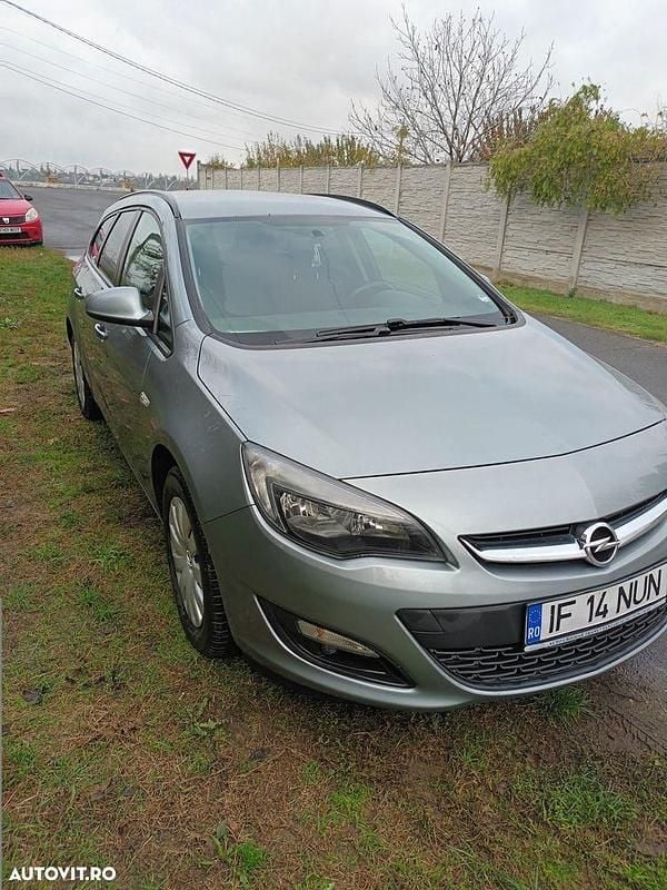 Culoaregri Utilizat 2014 Opel Astra Enjoy Break | 4.250 EUR (Preț bun) - Imagine 1/4