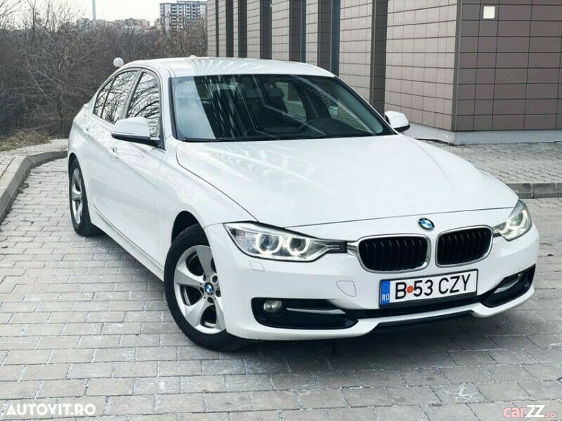 Second-hand BMW 320 Sport Line 164 CP (120 kW) 2013 Alb Berlinǎ