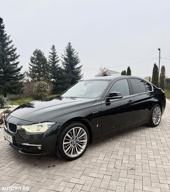 Culoarenegru Second-hand 2016 BMW 330e iPerformance Berlinǎ | 14.900 EUR (Preț OK) - Imagine 1/4
