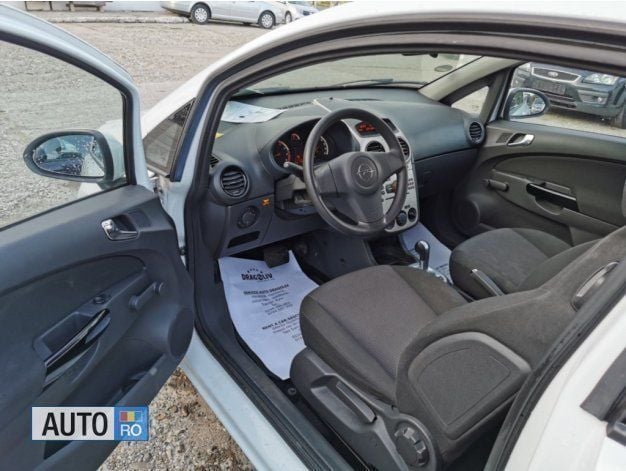 Second-hand Opel Corsa 80 CP (58 kW) 2009 Alb Hatchback