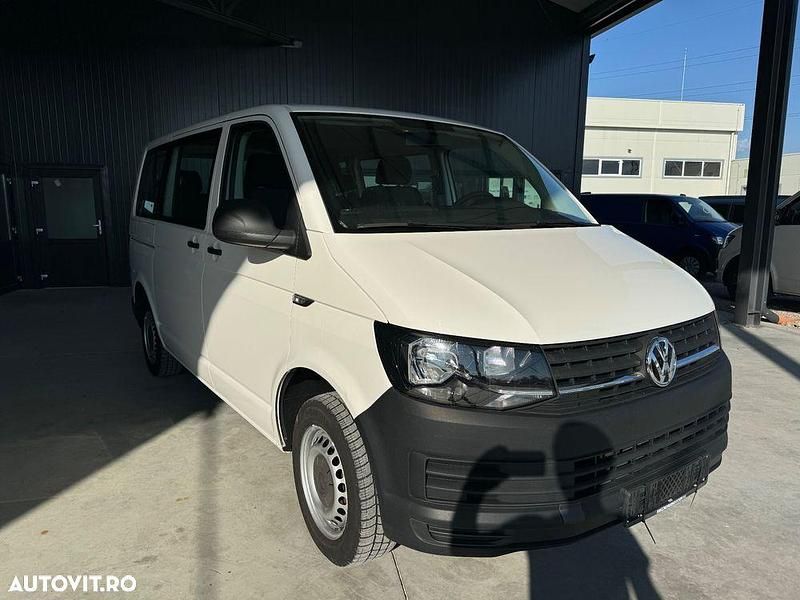 Second-hand VW Transporter Comfortline 84 CP (61 kW) 2017 Culoarealb Van
