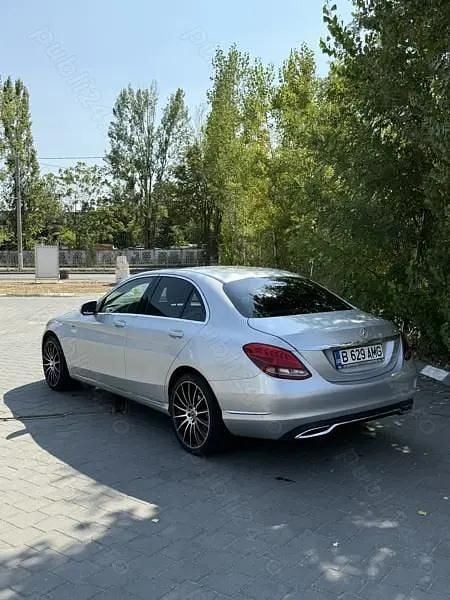 Second-hand Mercedes 220 170 CP (125 kW) 2014 Berlinǎ