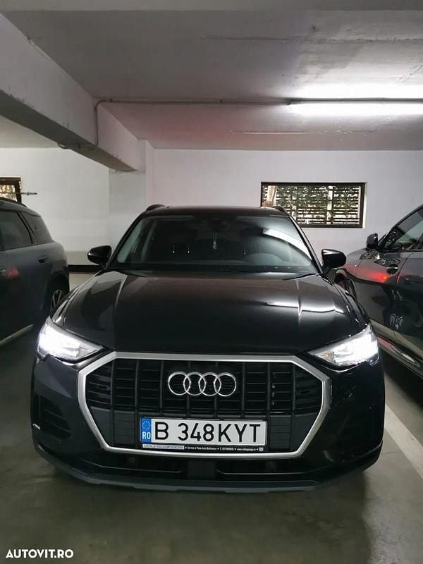 Culoarenegru Utilizat 2020 Audi Q3 SUV | 24.800 EUR (Preț bun) - Imagine 1/4